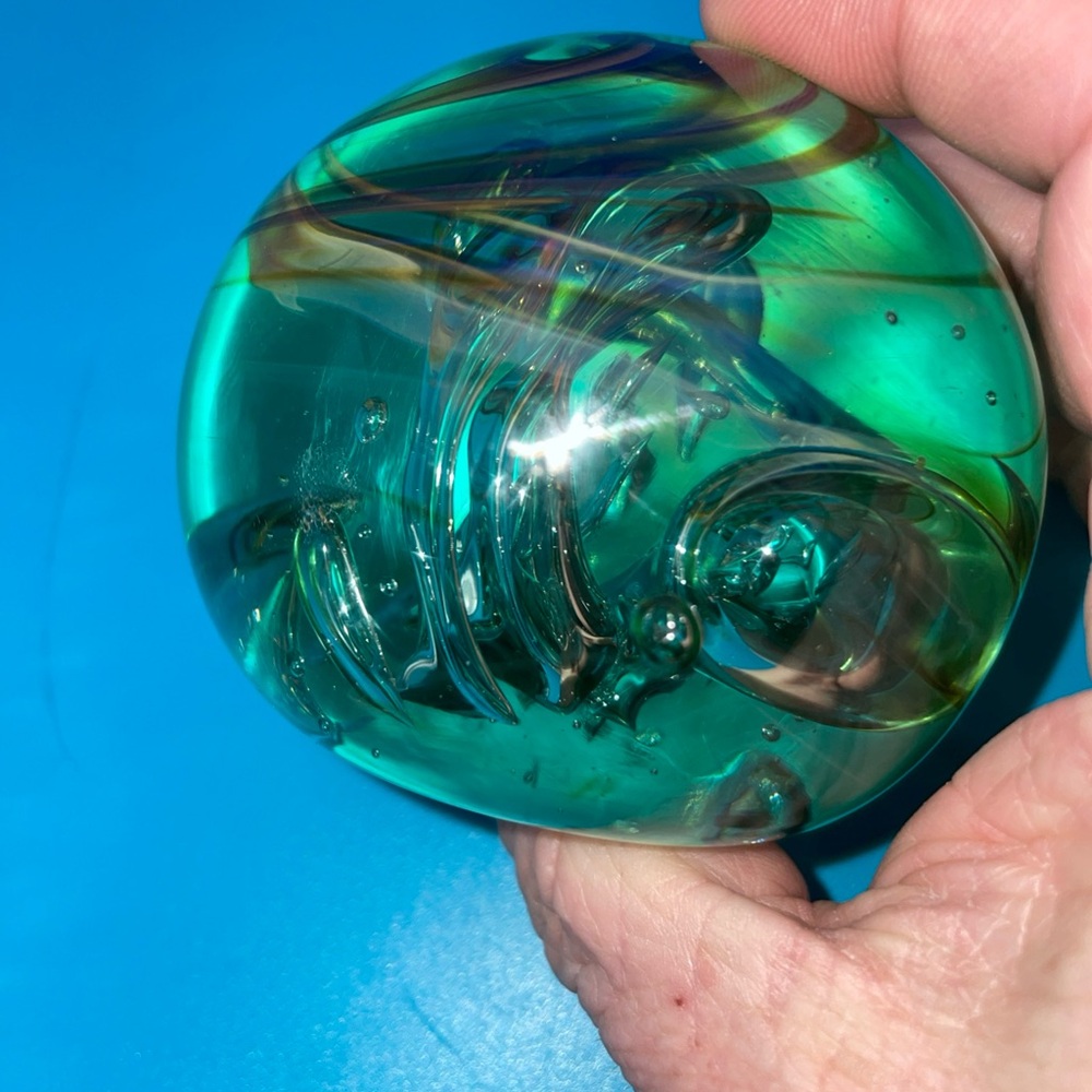 Abstract Glass Art w Green Hue Controlled Bubbles & Swirl Paperweight SIGNED